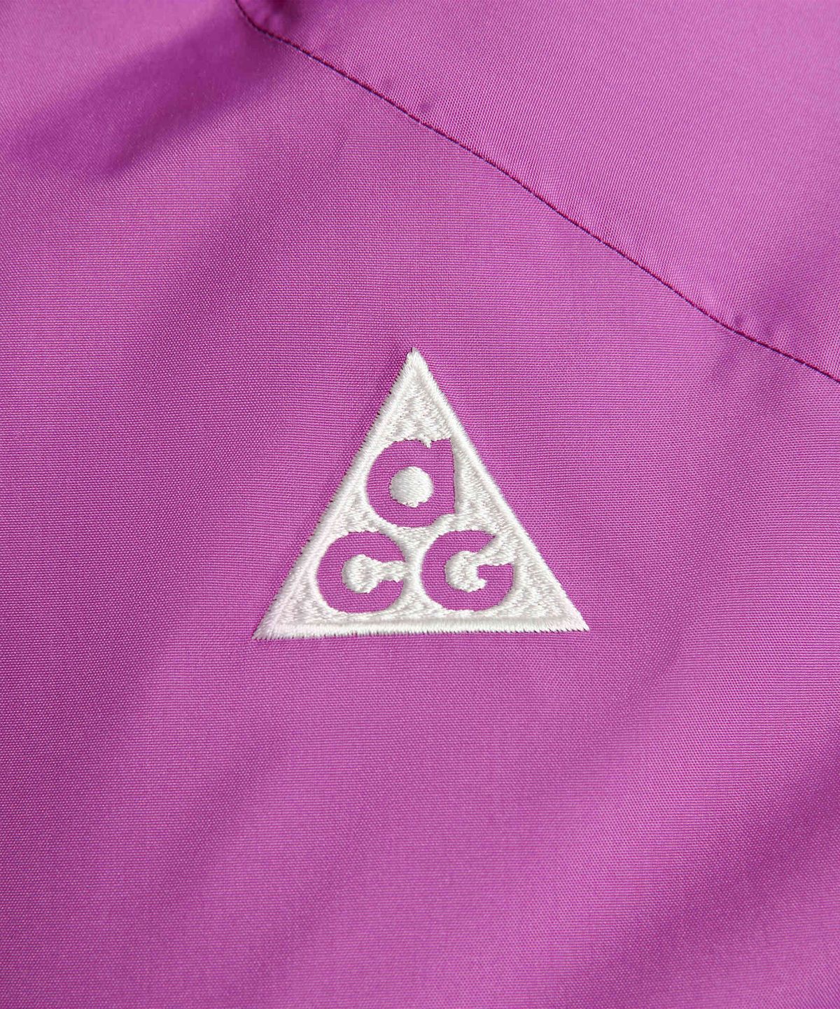 나이키(NIKE) ACG 판타즈마 스톰 핏 ADV 재킷 W - 비비드 퍼플:블랙:서밋 화이트 / IF0102-551