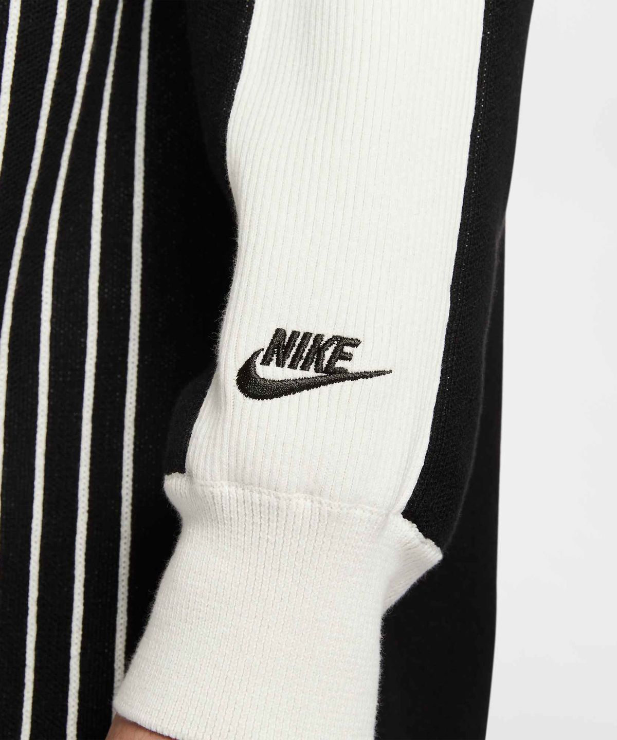 나이키(NIKE) 스포츠웨어 클럽 저지 스웨터 M - 블랙:세일 / II1197-010