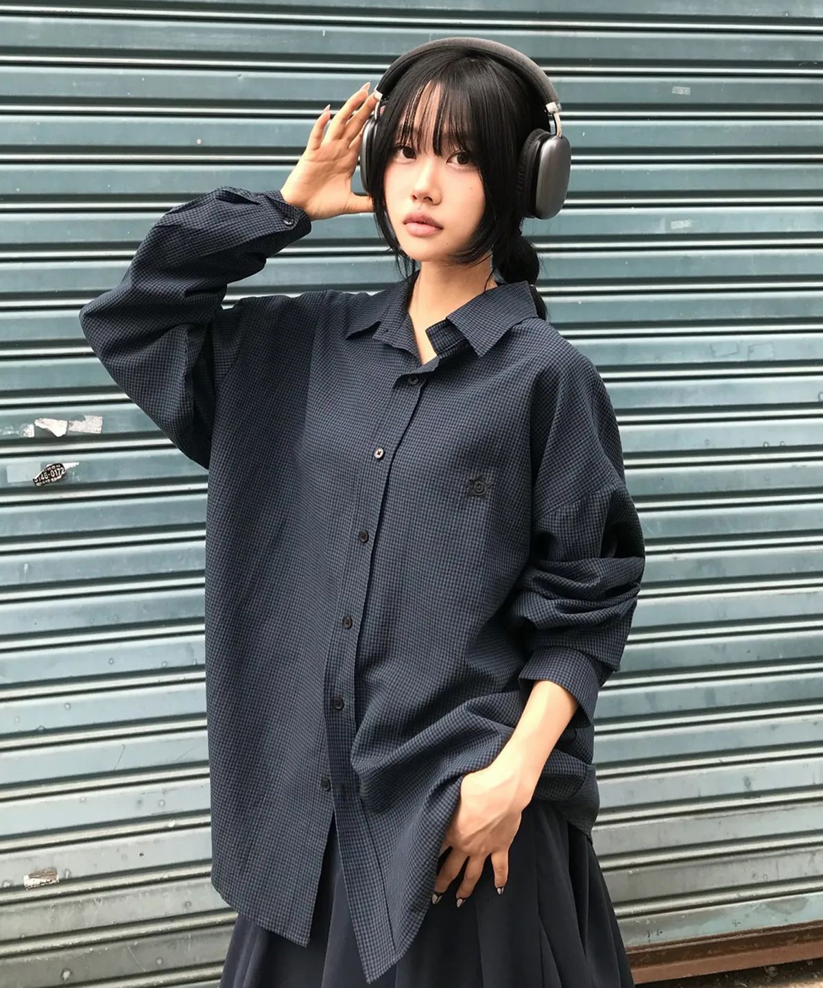 칙스(CHICKS) 마이크로 체크 오버핏 셔츠 네이비