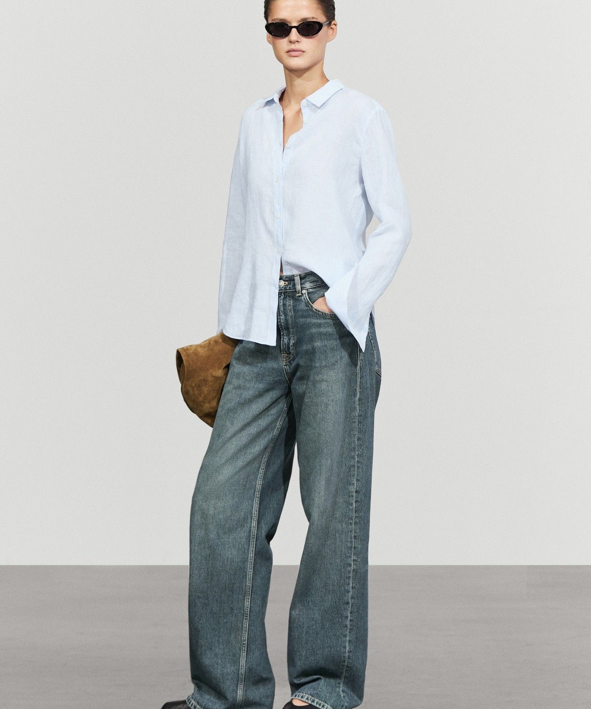 마시모두띠(MASSIMO DUTTI) 100% 린넨 핀스트라이프 레귤러 핏 셔츠