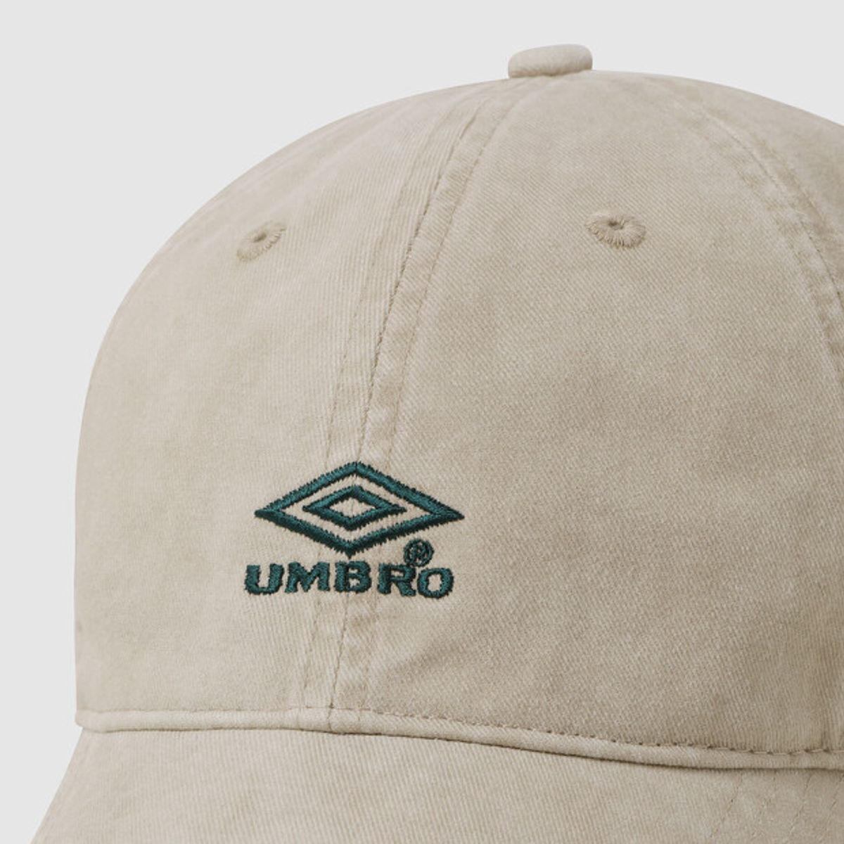 엄브로(UMBRO) 에센셜 워싱 볼캡 아이보리 UR123CCP18