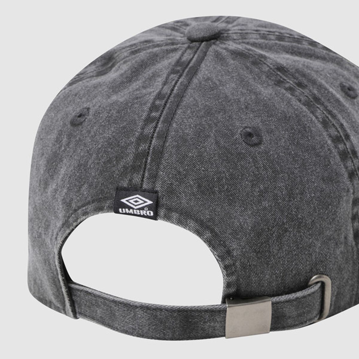 엄브로(UMBRO) 에센셜 워싱 볼캡 차콜 UR123CCP18