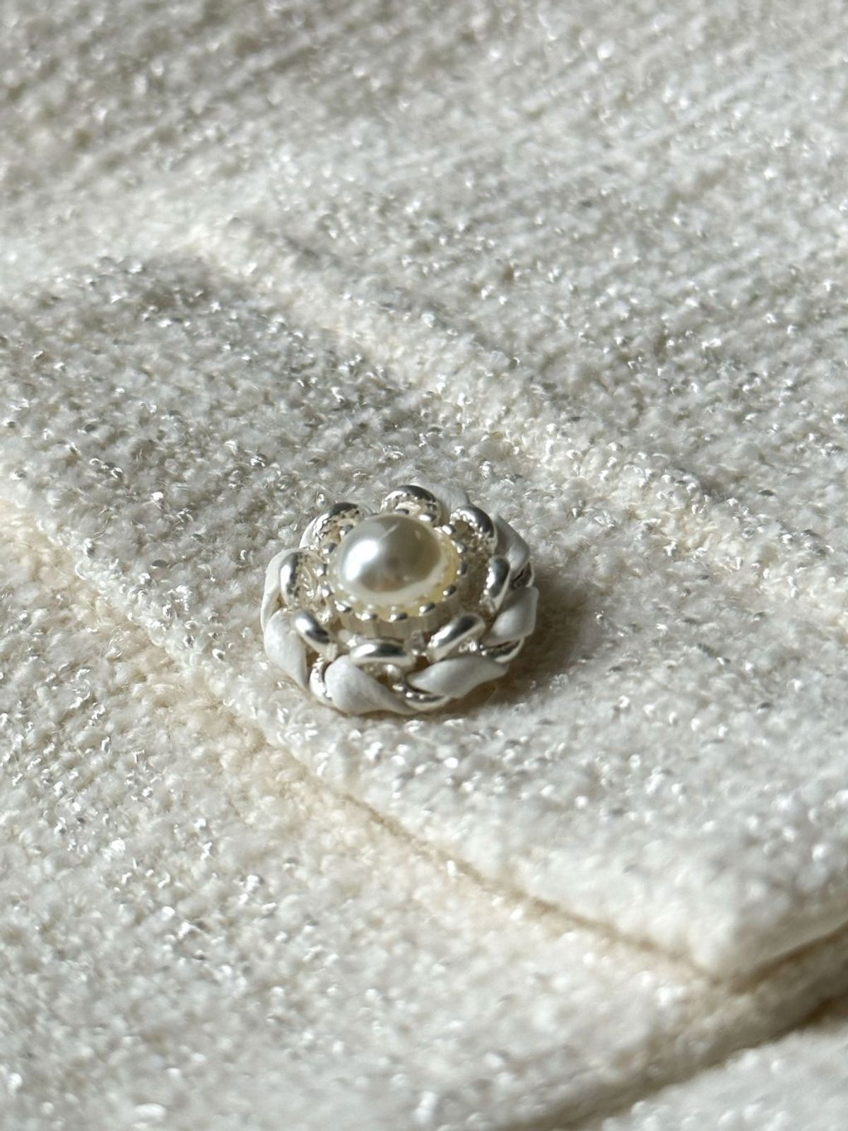 엘시 아일랜드(ELCY ISLAND) Amélie Pearl-Trimmed Tweed Jacket (IVORY)
