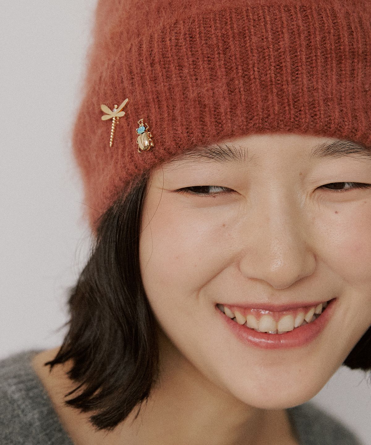 오르디오르(ORDOR) 미니 문스톤 잠자리 브로치