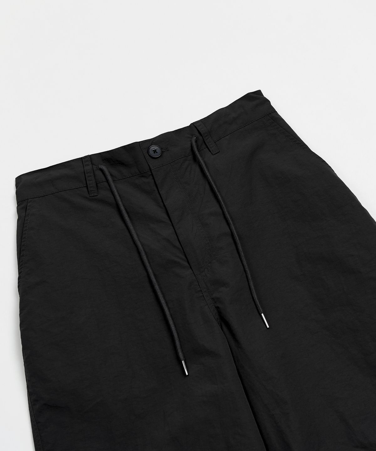 토피(TOFFEE) 유틸리티 와이드 파라슈트 팬츠 (BLACK)