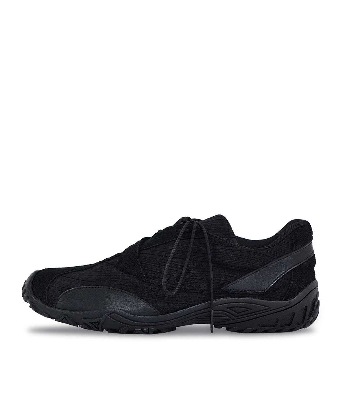 네거티브쓰리(NEGATIVE THREE) Asymmetry No.3 Sneakers_Black