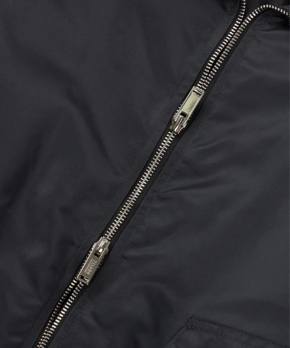 칠 하나 투 구육(71TO96) Gonryongpo MA-1 Jumper (Charcoal)