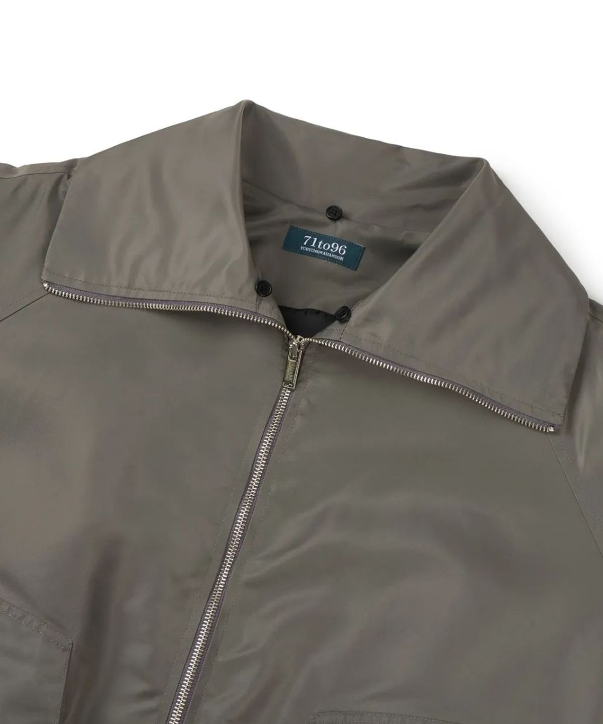 칠 하나 투 구육(71TO96) Gonryongpo MA-1 Jumper (Khaki)