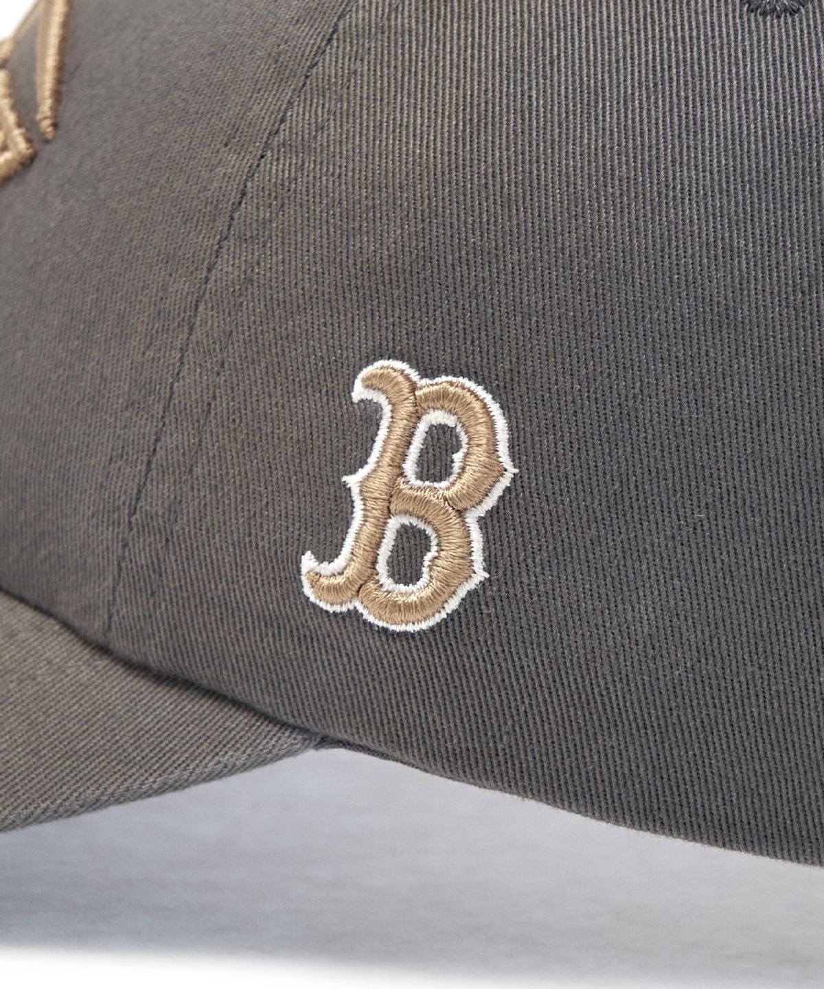 엠엘비(MLB) 빈티지 워싱 커브 로고 언스트럭쳐 볼캡 BOS (Charcoal Grey)