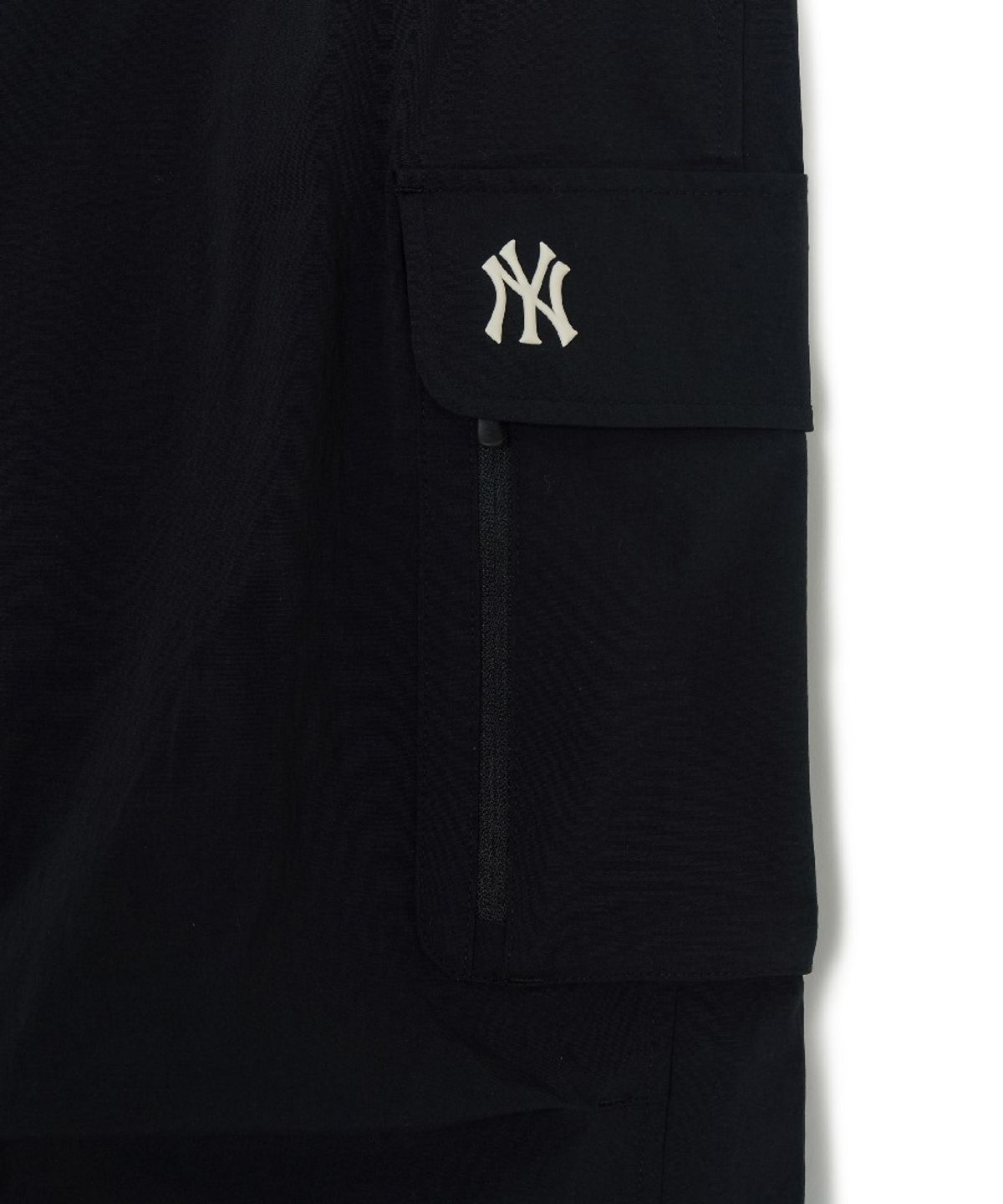 엠엘비(MLB) 고프코어 코튼터치 파라슈트 카고 와이드 팬츠 NY (Black)