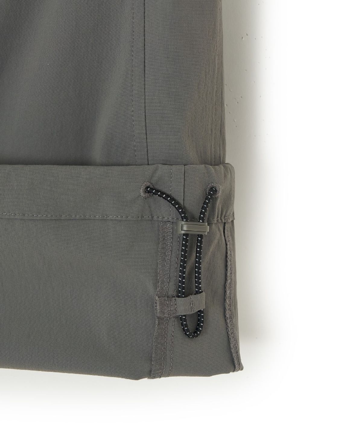 엠엘비(MLB) 고프코어 코튼터치 파라슈트 카고 와이드 팬츠 NY (Charcoal Grey)