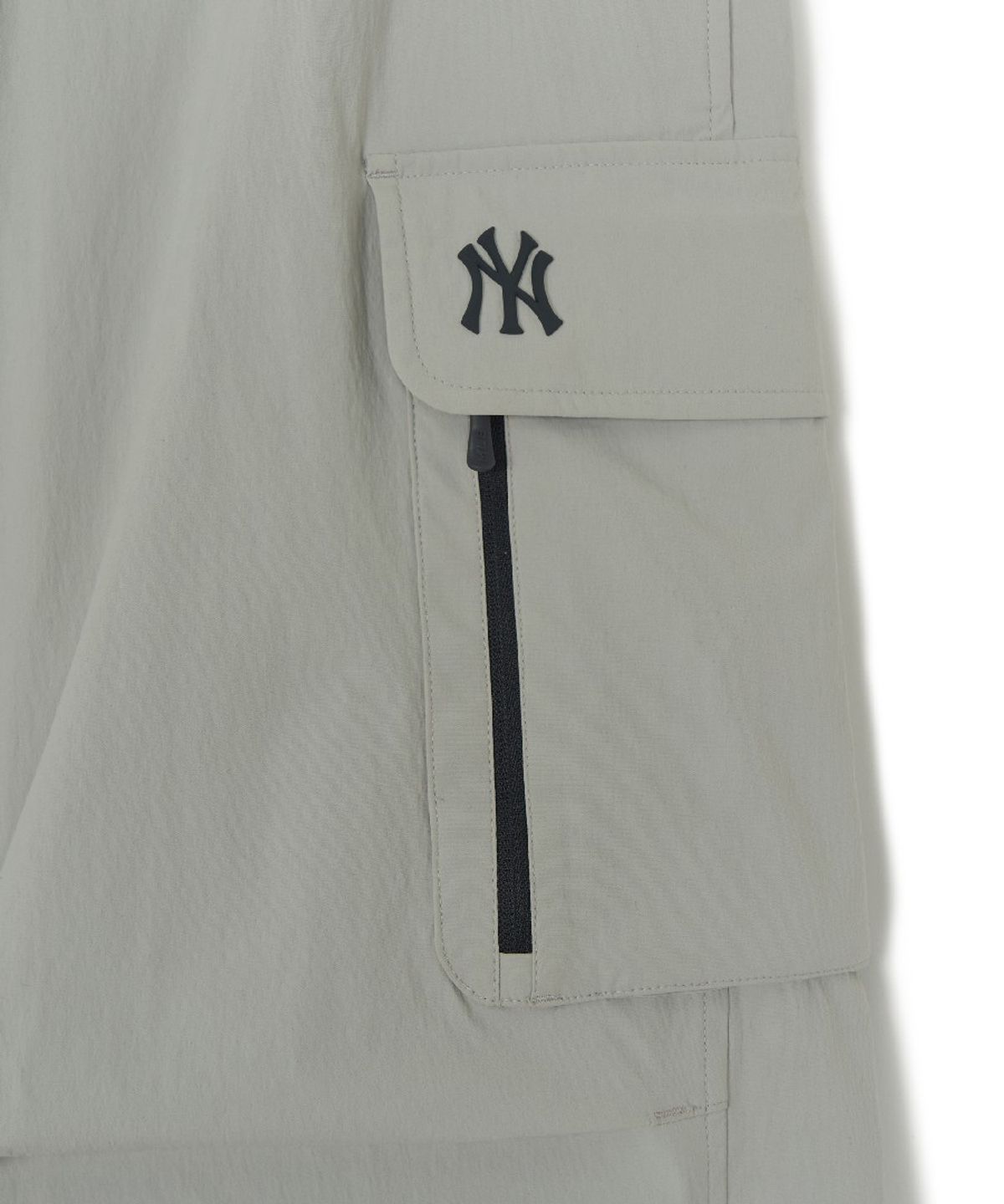 엠엘비(MLB) 고프코어 코튼터치 파라슈트 카고 와이드 팬츠 NY (L.Grey)
