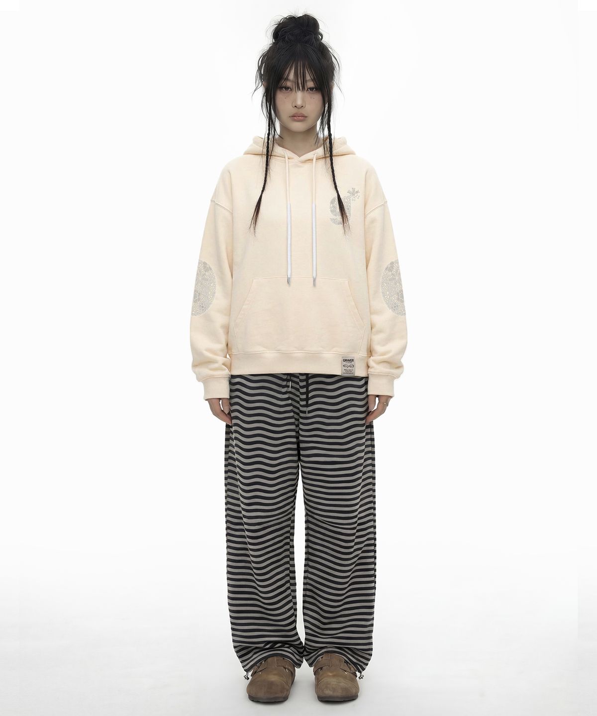 그레이버(GRAVER) [UNISEX]APPLIQUE G 후드티_3color