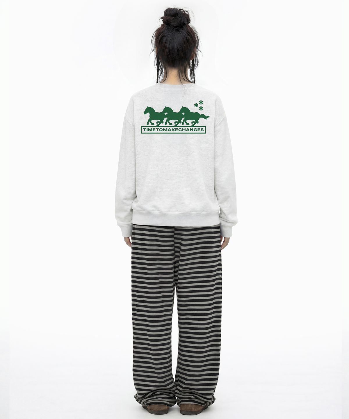 그레이버(GRAVER) [UNISEX]3 HORSE 맨투맨_5color