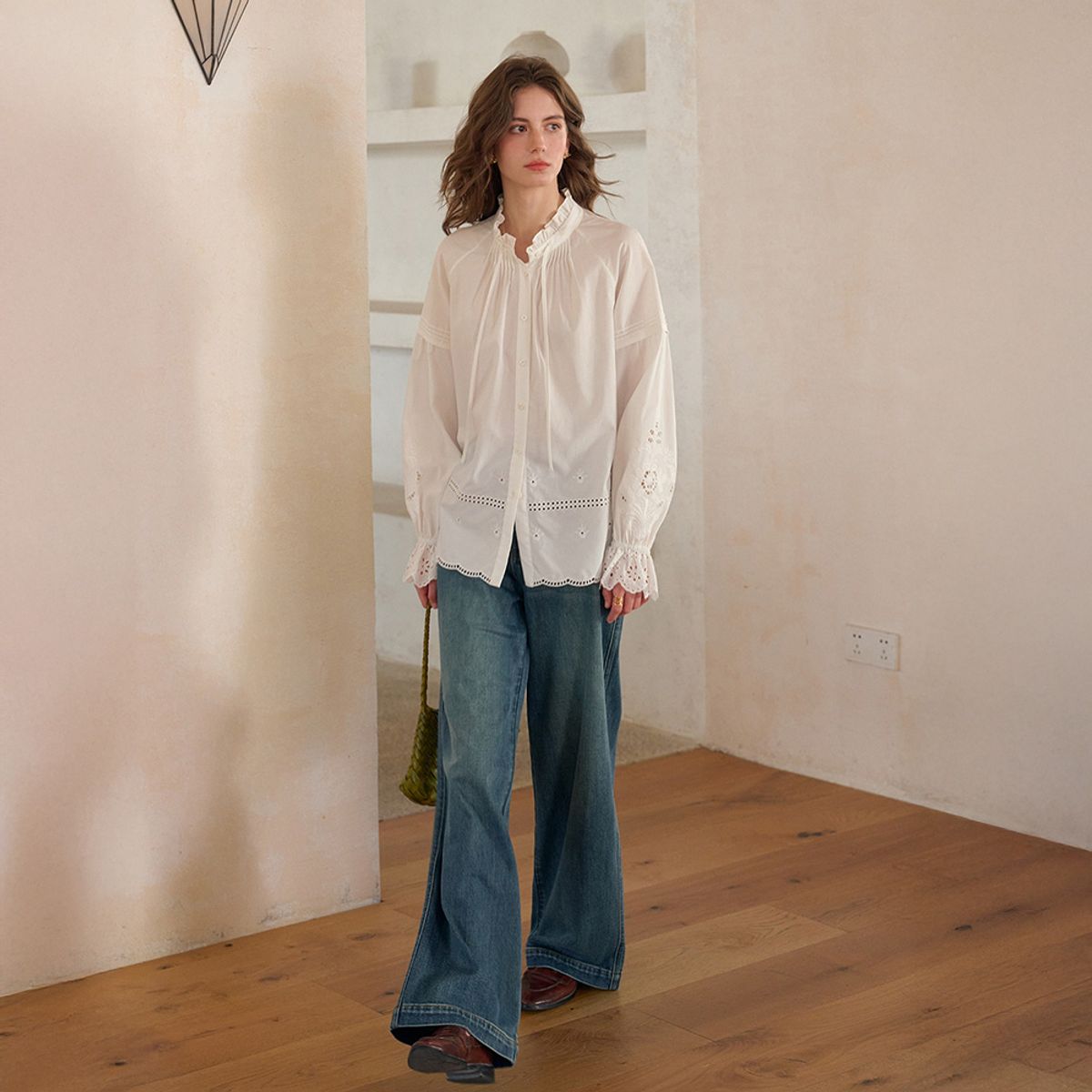 심플레트로(SIMPLE RETRO) SR_French hollow lace blouse