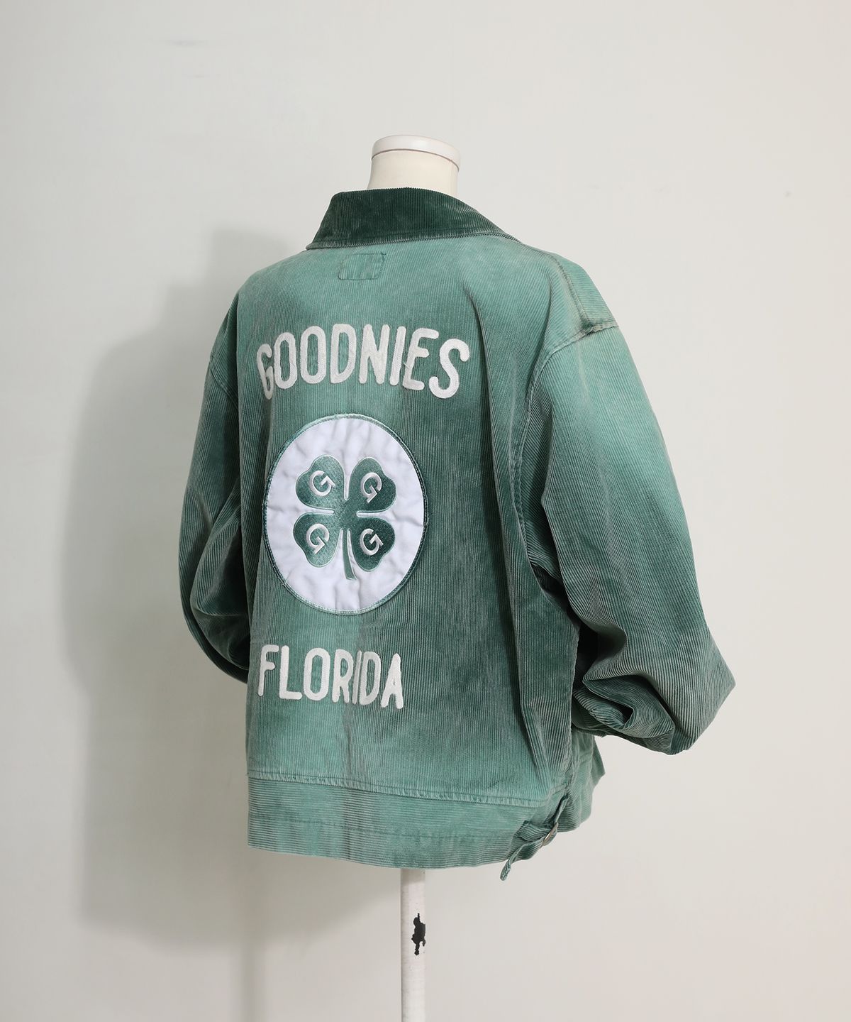굿니스(GOODNIES) 빈티지 클럽자켓. 선페이드 그린