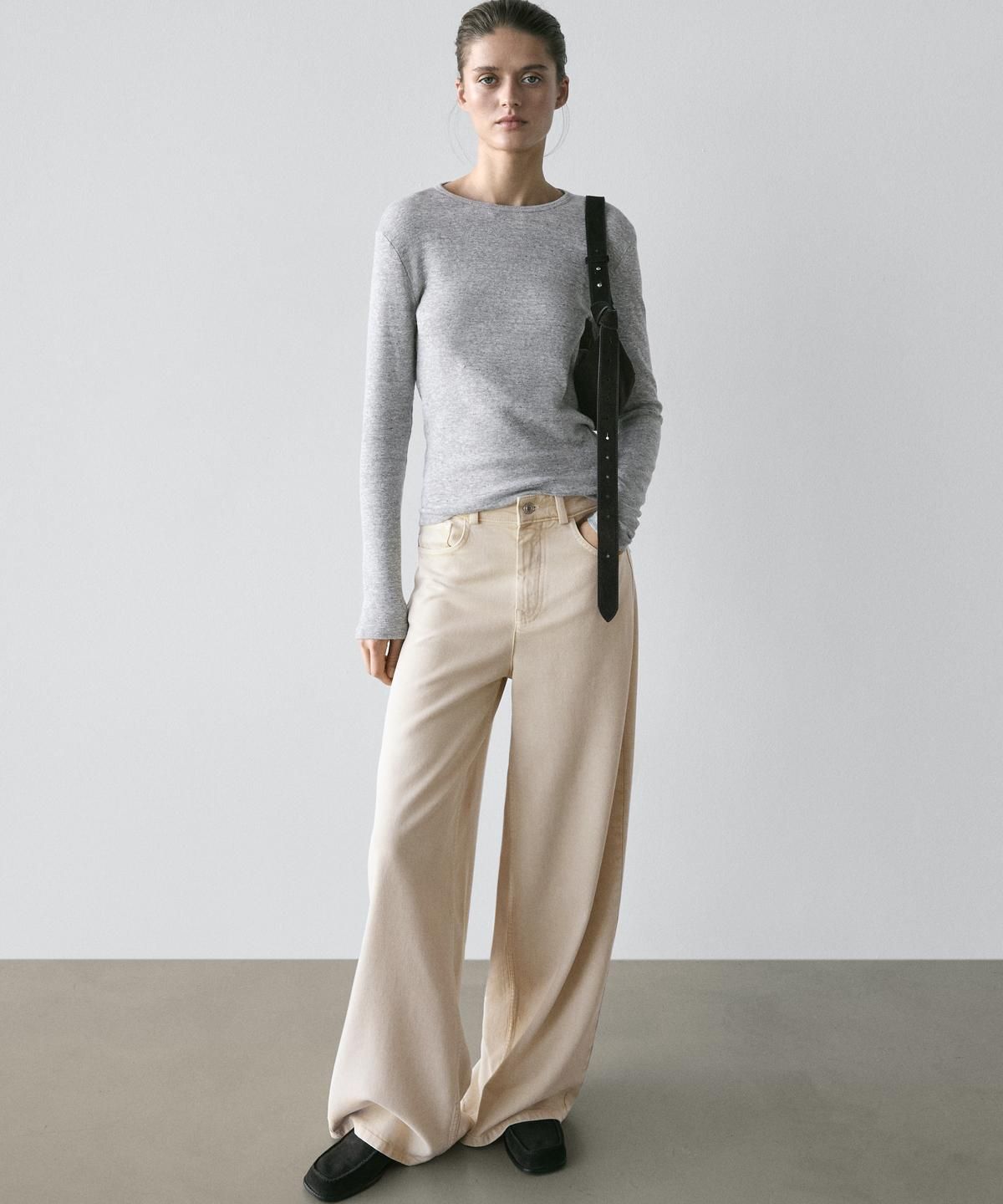 마시모두띠(MASSIMO DUTTI) 로우라이즈 와이드 레그 팬츠