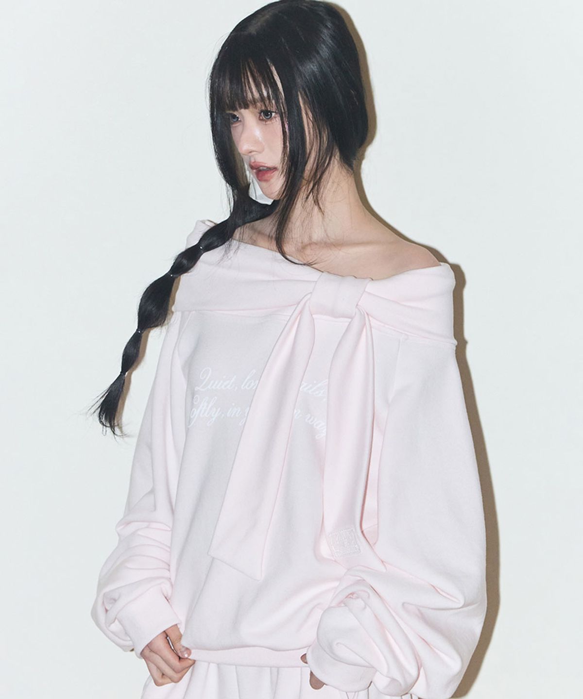 일리고(ILLIGO) 퓨어 보우 오프숄더 맨투맨 핑크