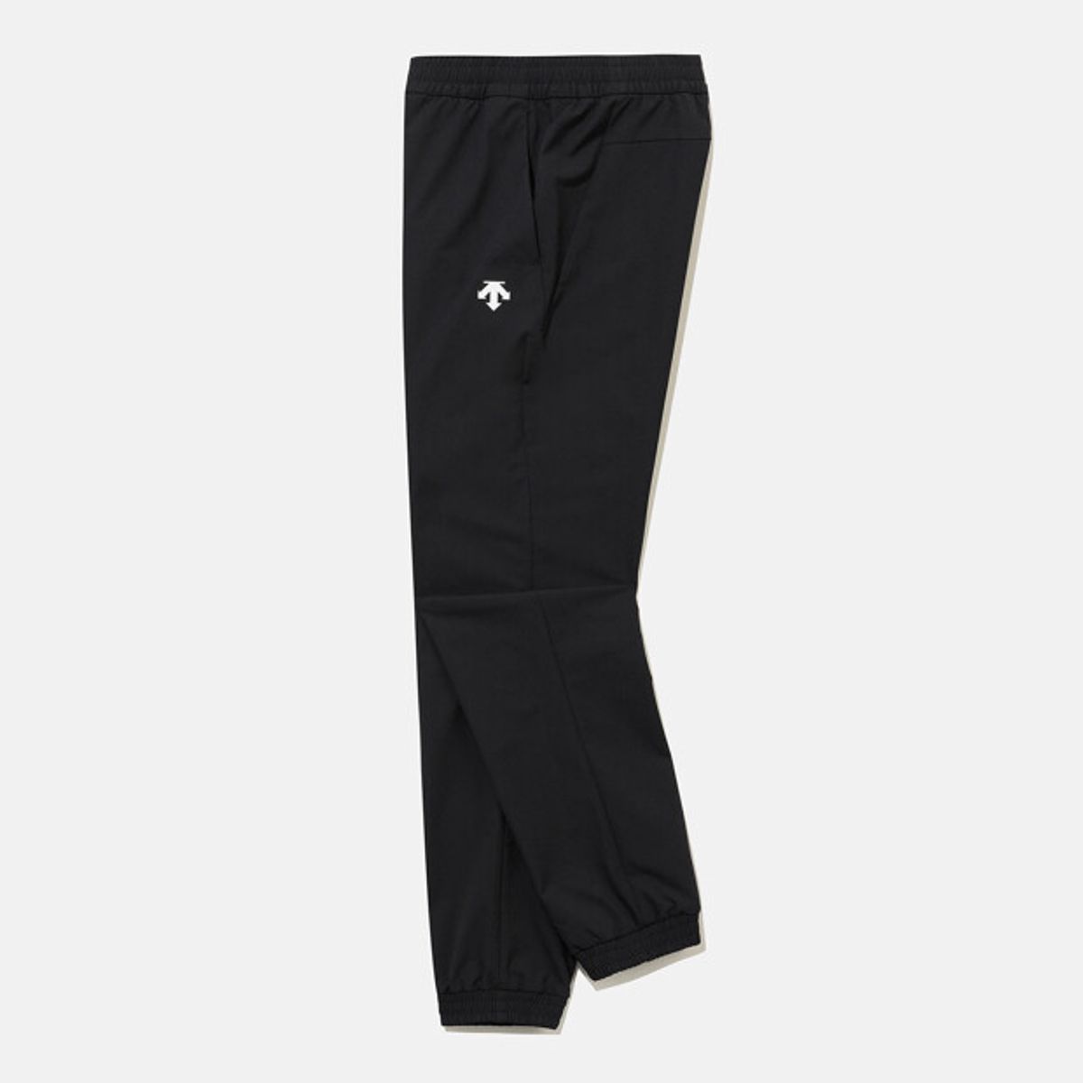 데상트(DESCENTE) 영애슬릿 카고 조거 팬츠 블랙 SR12JTPT22
