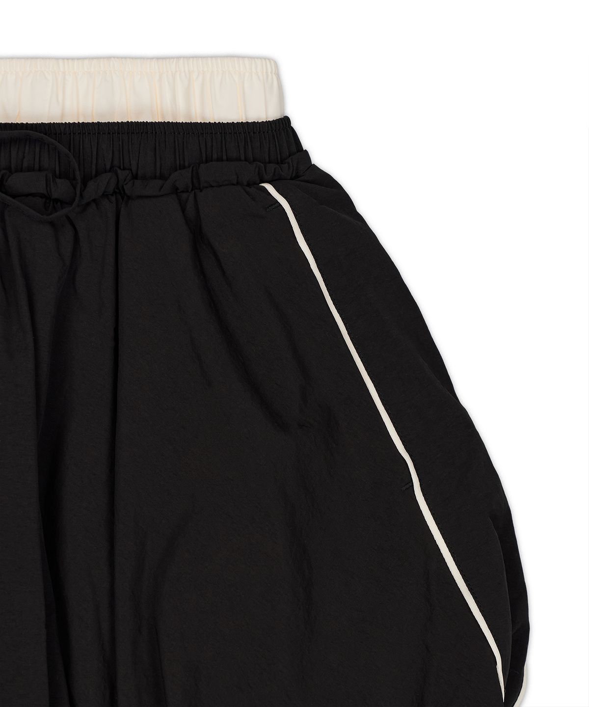푸마(PUMA) 푸마 X 무신사 T7 벌룬 미니 스커트 - 블랙 / 638018-01