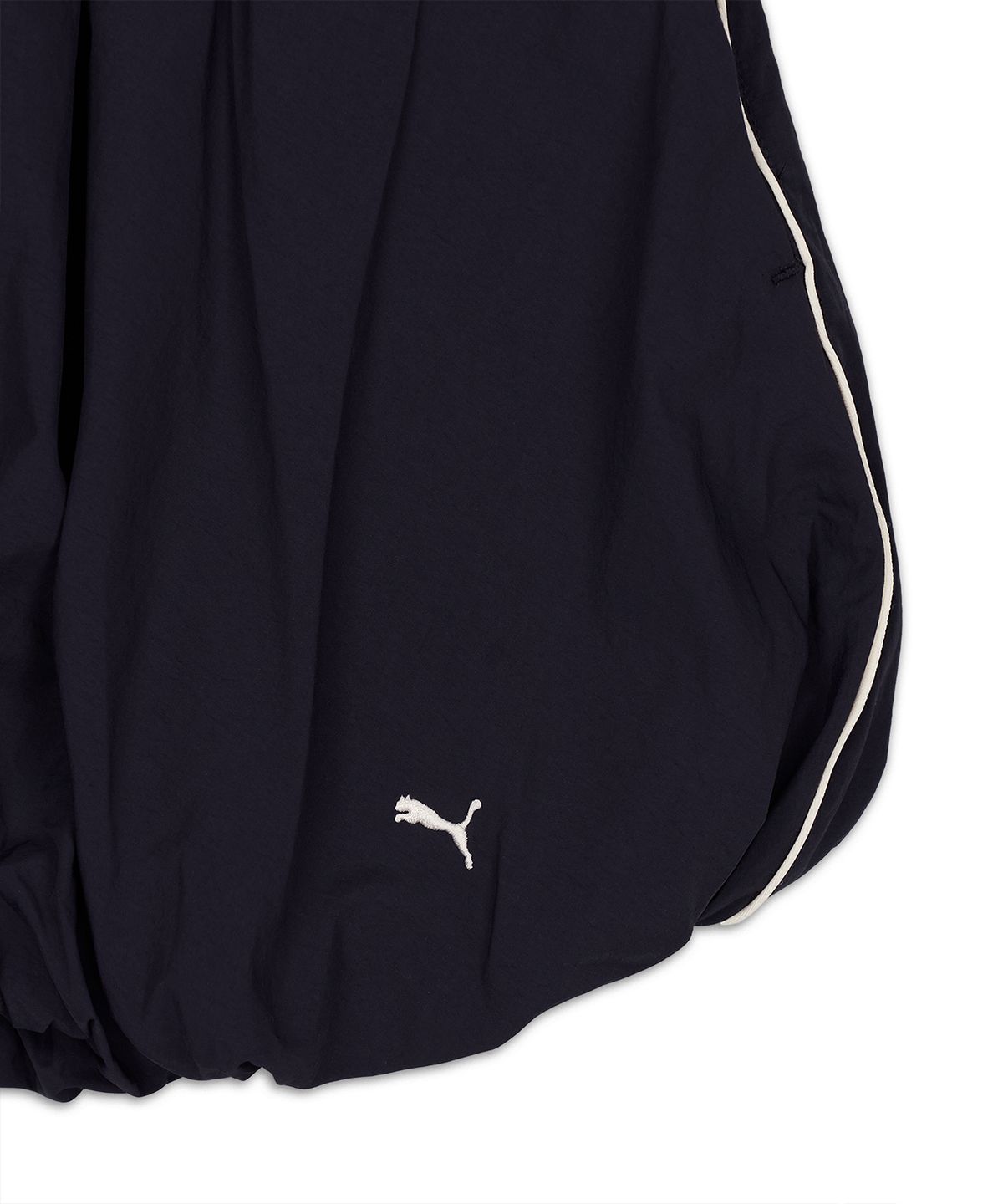 푸마(PUMA) 푸마 X 무신사 T7 벌룬 미니 스커트 - 네이비 / 638018-16