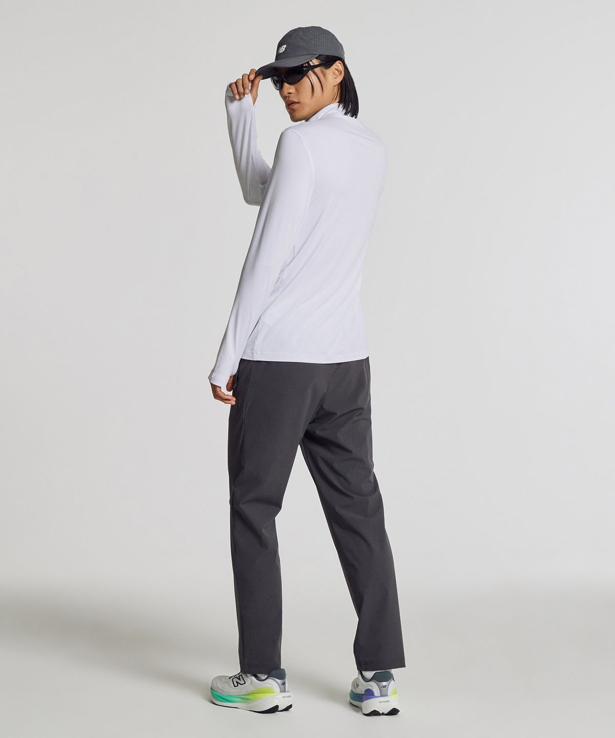 뉴발란스(NEW BALANCE) NBMLG25303 / UNI RC 트리코트 스트레이트팬츠 (CHARCOAL)