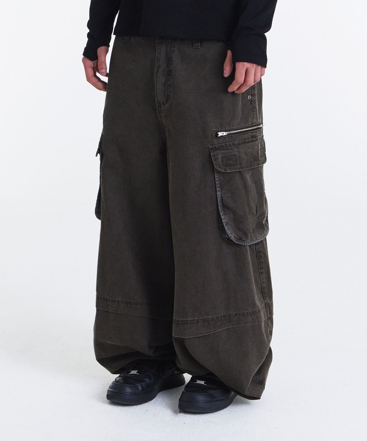 기철(KICHUL) Vintage Zip Cargo Balloon Pants (Washed Khaki)