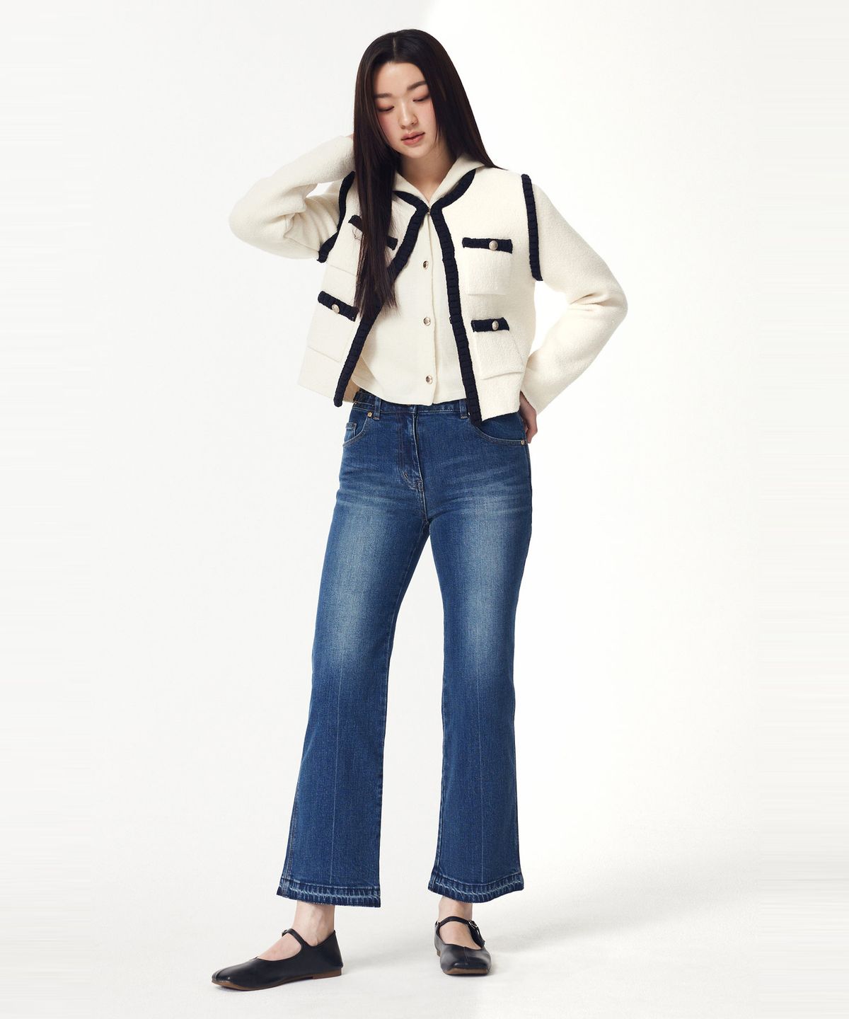 지컷(GCUT) 배색 트림 노카라 부클 가디건_아이보리_7215150204