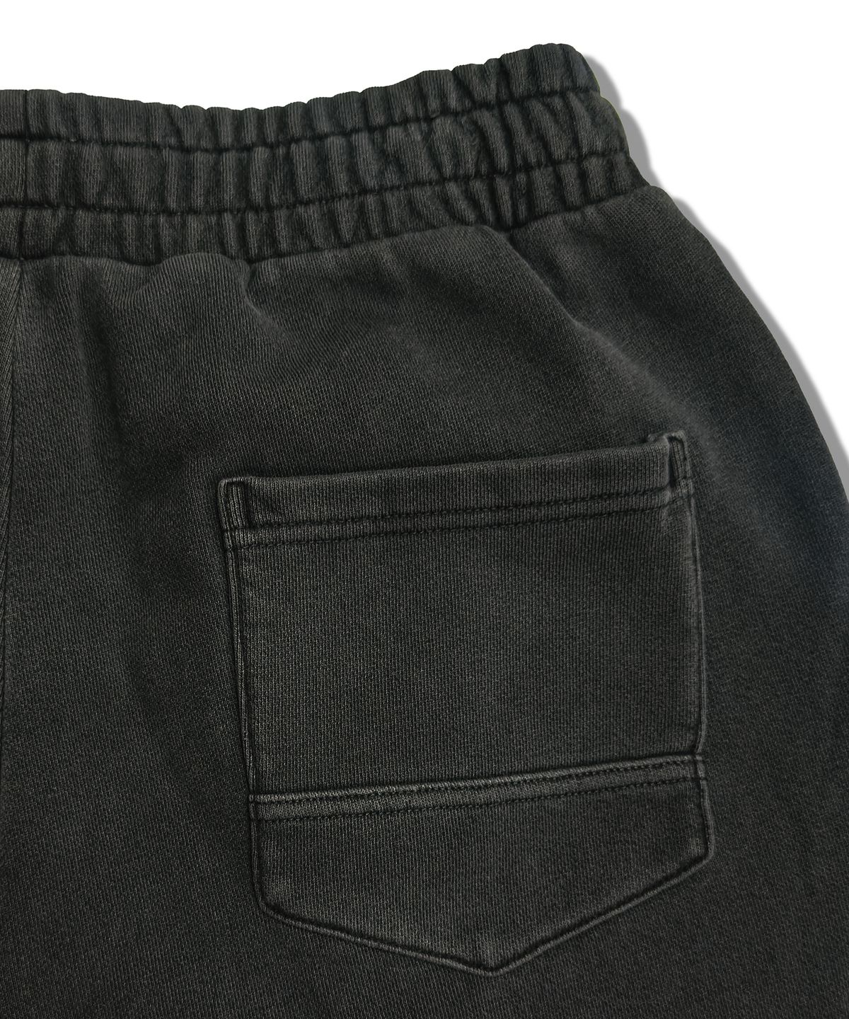 벙커버스터(BUNKERBUSTER) 피그먼트 원턱 와이드 스웨트 팬츠 MQ6PU190_CHARCOAL