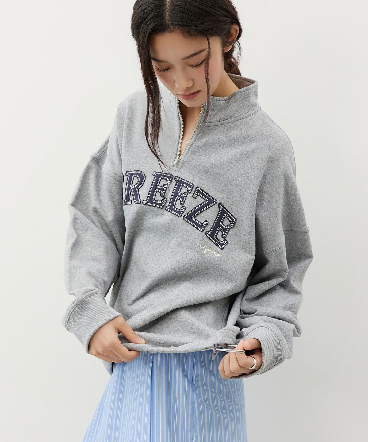 시티브리즈(CITYBREEZE) 브리즈 아플리케 하프 집업_3COLORS