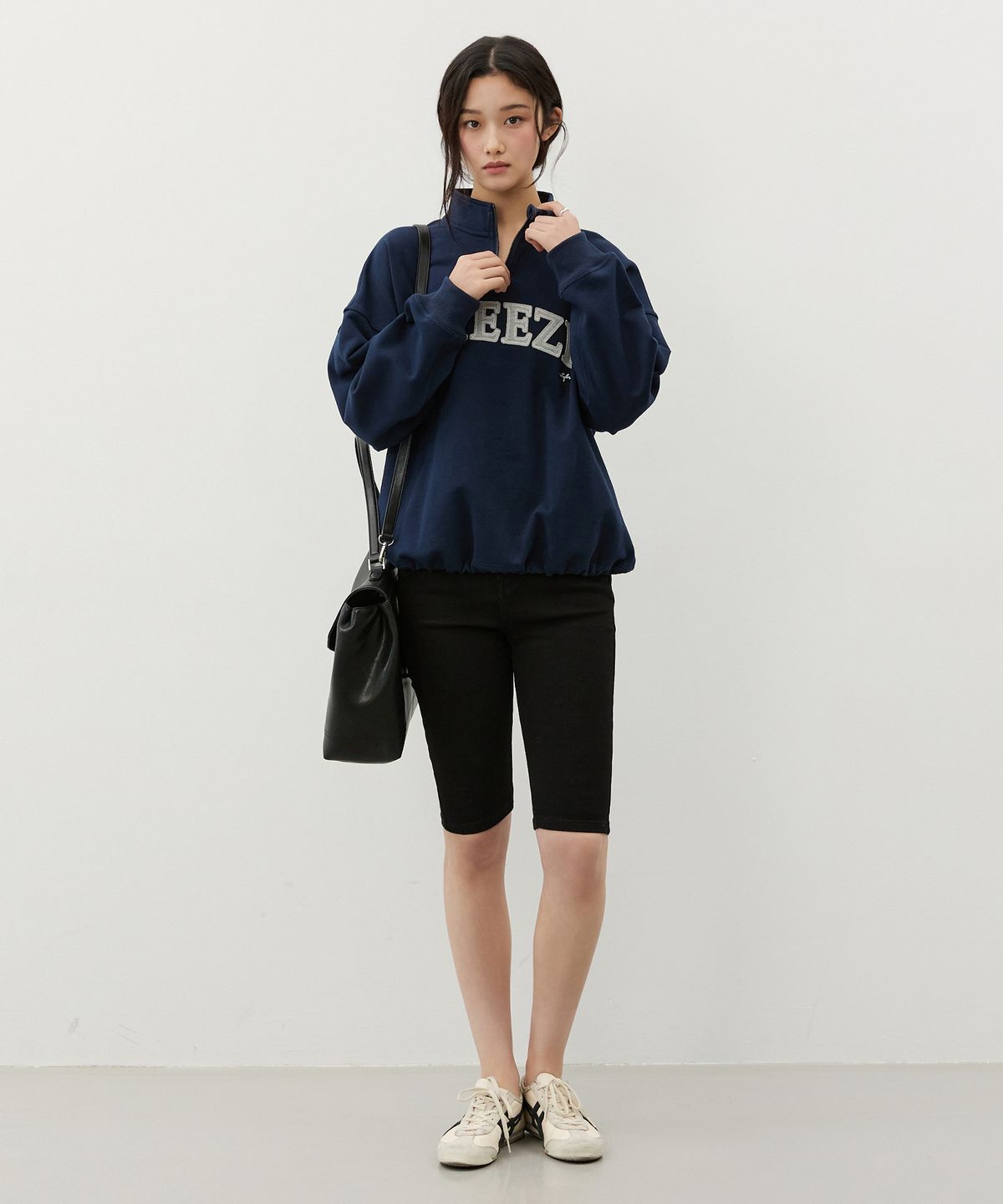 시티브리즈(CITYBREEZE) 브리즈 아플리케 하프 집업_3COLORS