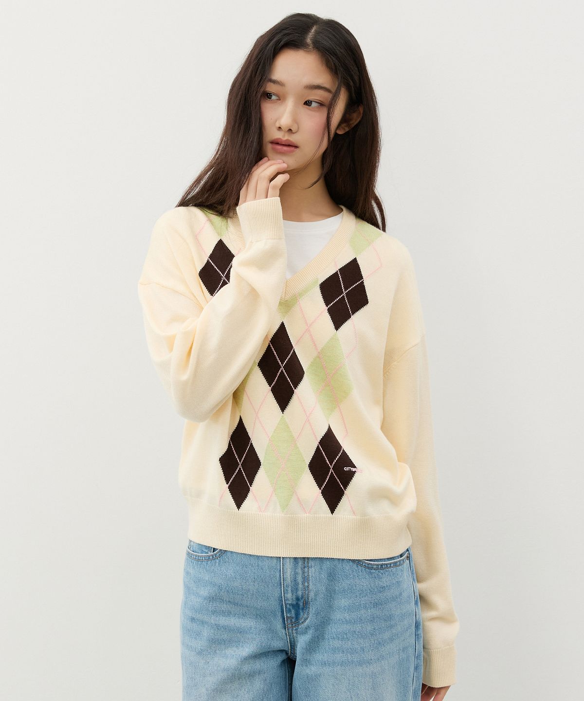 시티브리즈(CITYBREEZE) 아가일 브이넥 니트_BEIGE