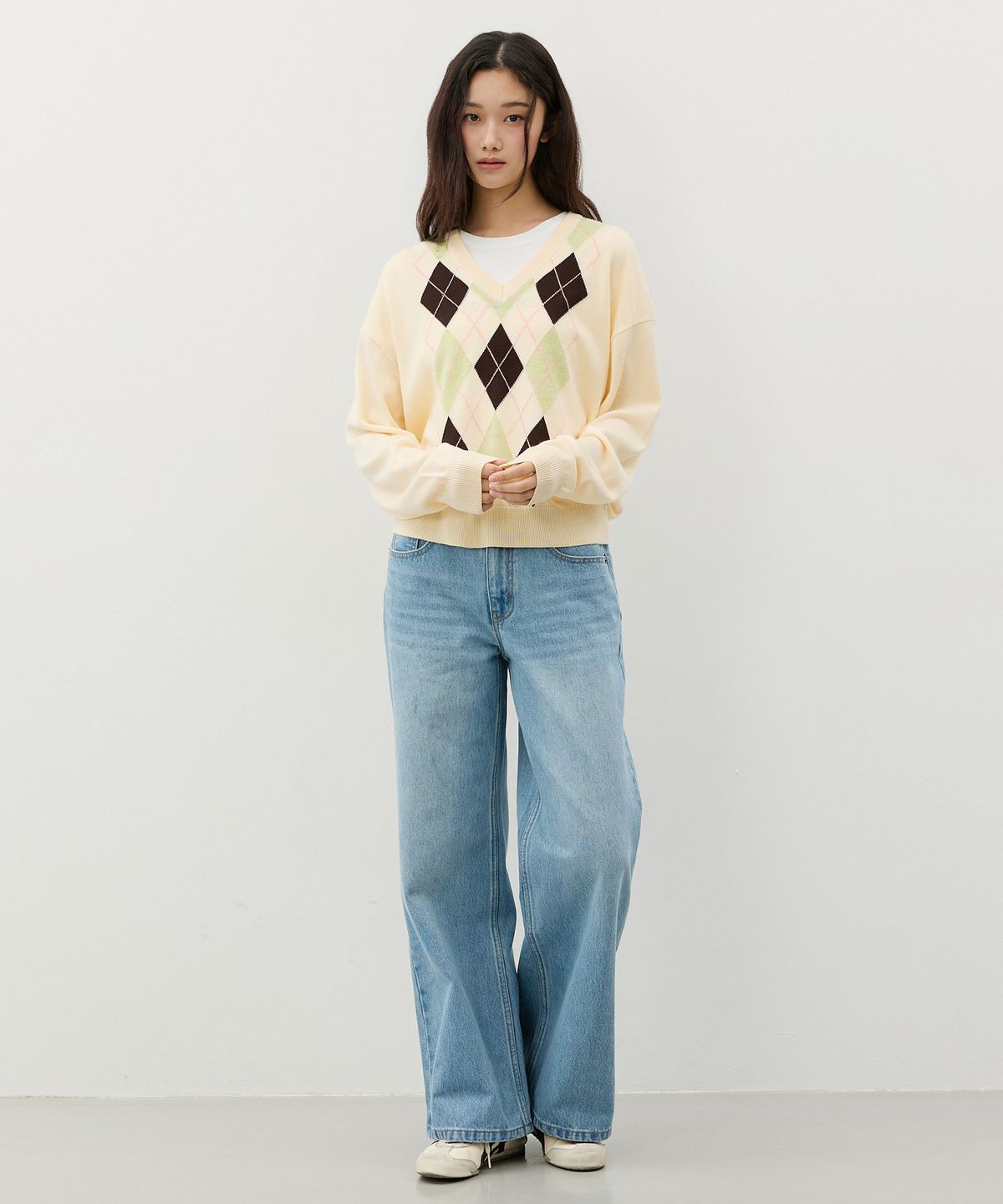 시티브리즈(CITYBREEZE) 아가일 브이넥 니트_BEIGE