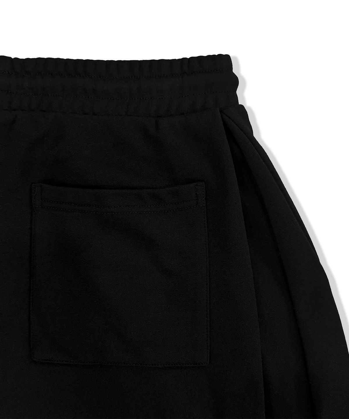 펜듈럼(PENDULUM) 딥쓰리턱 와이드 스웨트 팬츠 LQ6PU191_BLACK