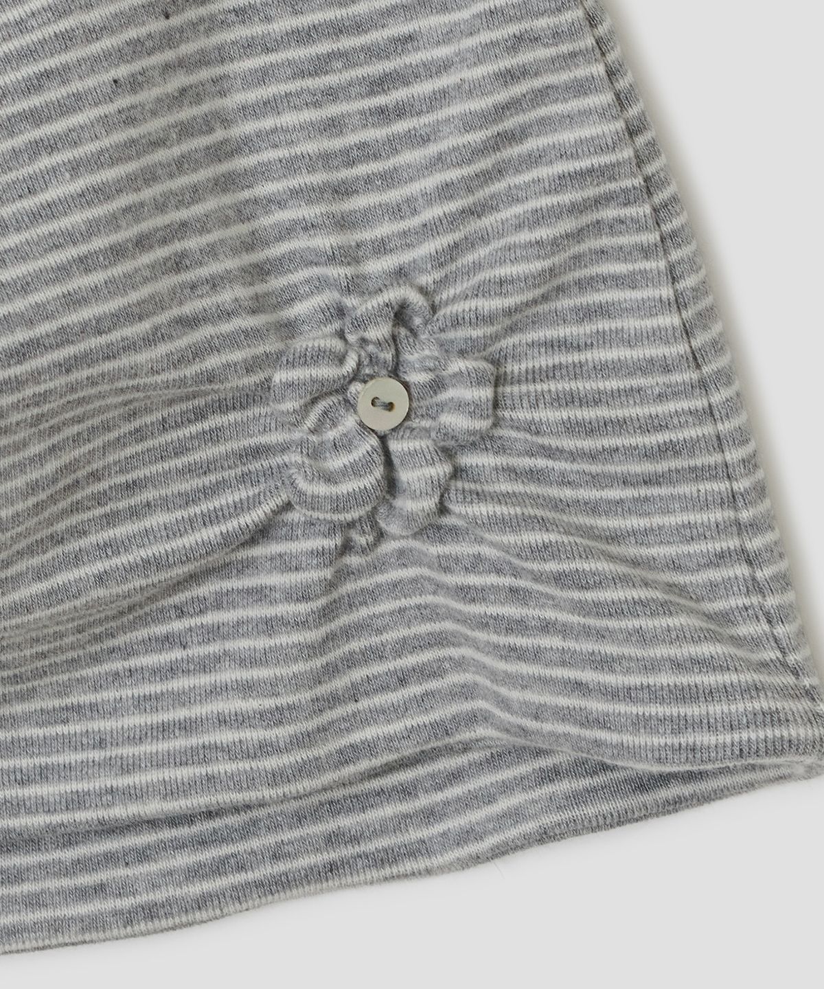타입서비스(TYPESERVICE) Flower Button Beanie [Gray]