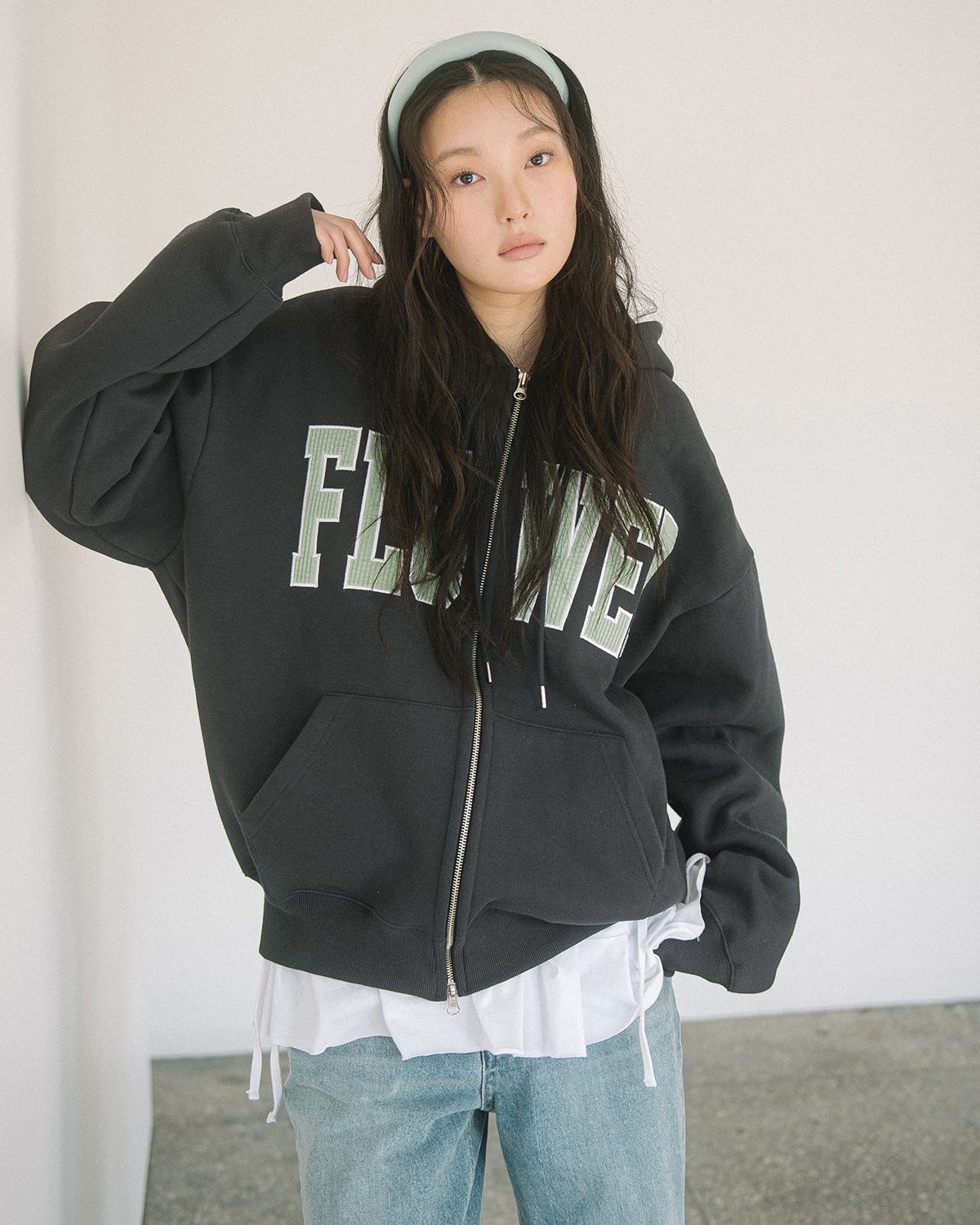 해비즘(HAVISM) CORDUROY FLOWER ZIP UP HOOD(CHARCOAL)