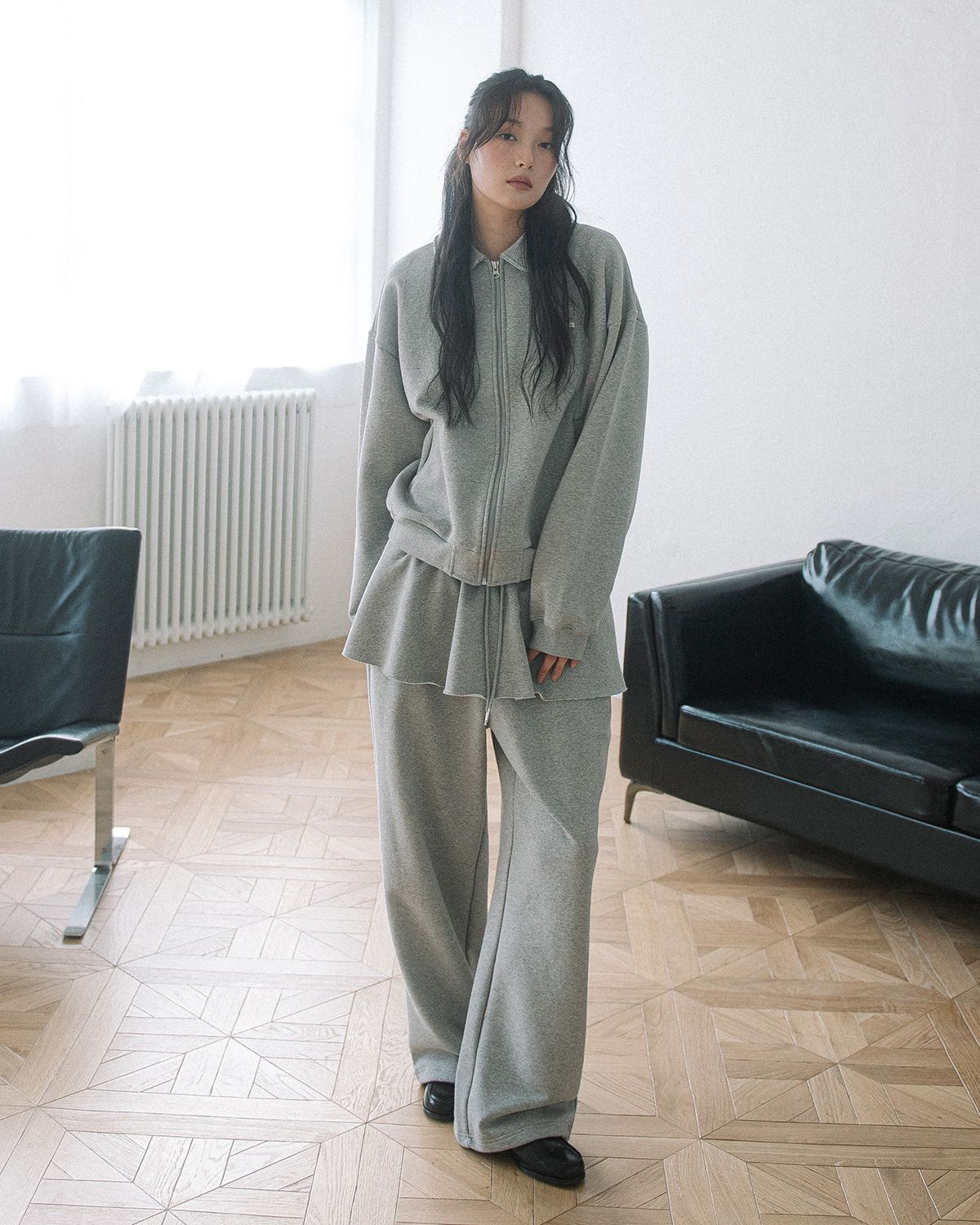 해비즘(HAVISM) OVERSIZE SKIRT SWEATPANTS(GREY)