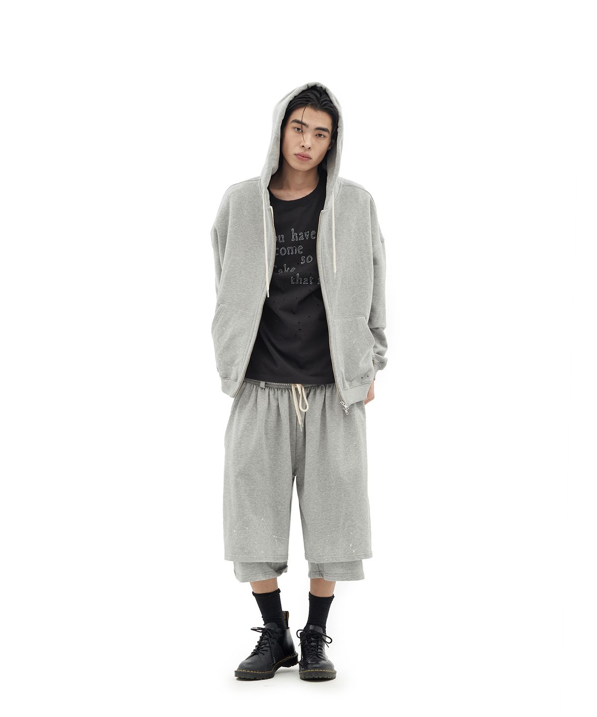 데프가먼츠(DEFGARMENTS) GRUNGE TEXT DAMAGED T-SHIRTS [CHARCOAL]
