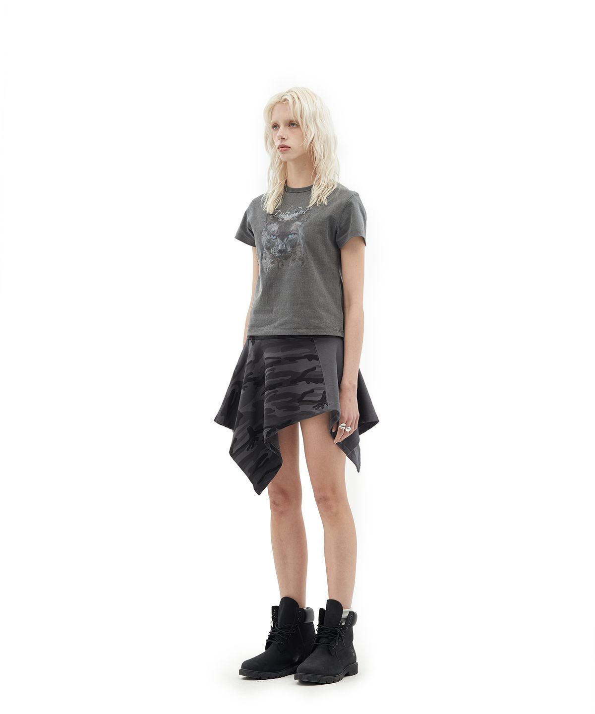 데프가먼츠(DEFGARMENTS) CAT AVA T-SHIRTS [CHARCOAL]