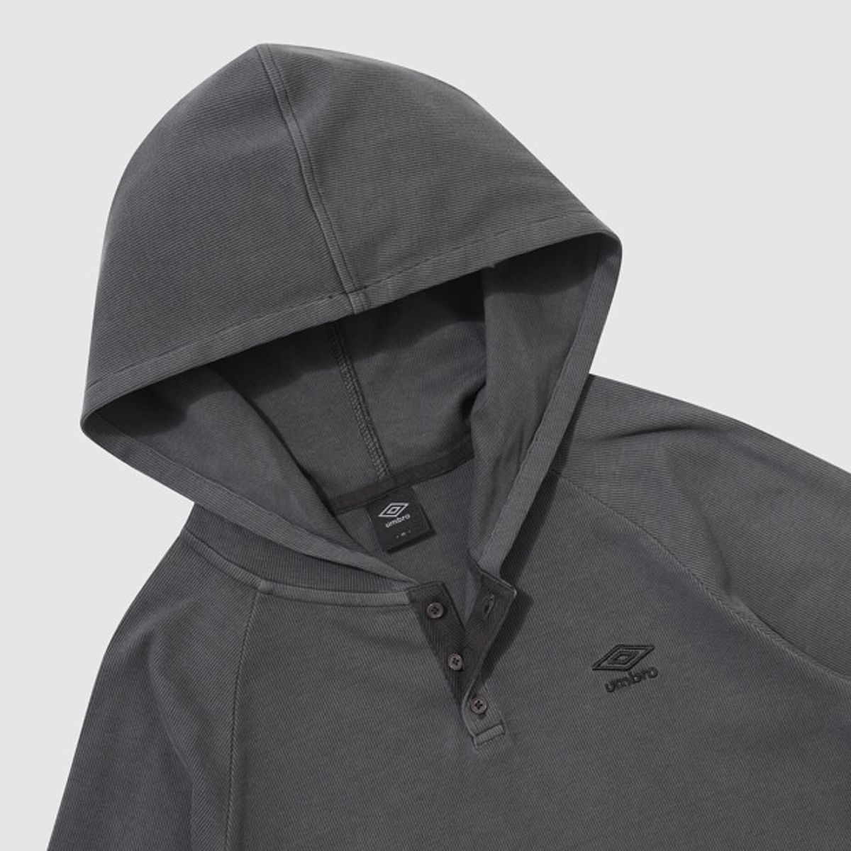엄브로(UMBRO) 골지 후디 긴팔 티셔츠 차콜 UR122CRL31