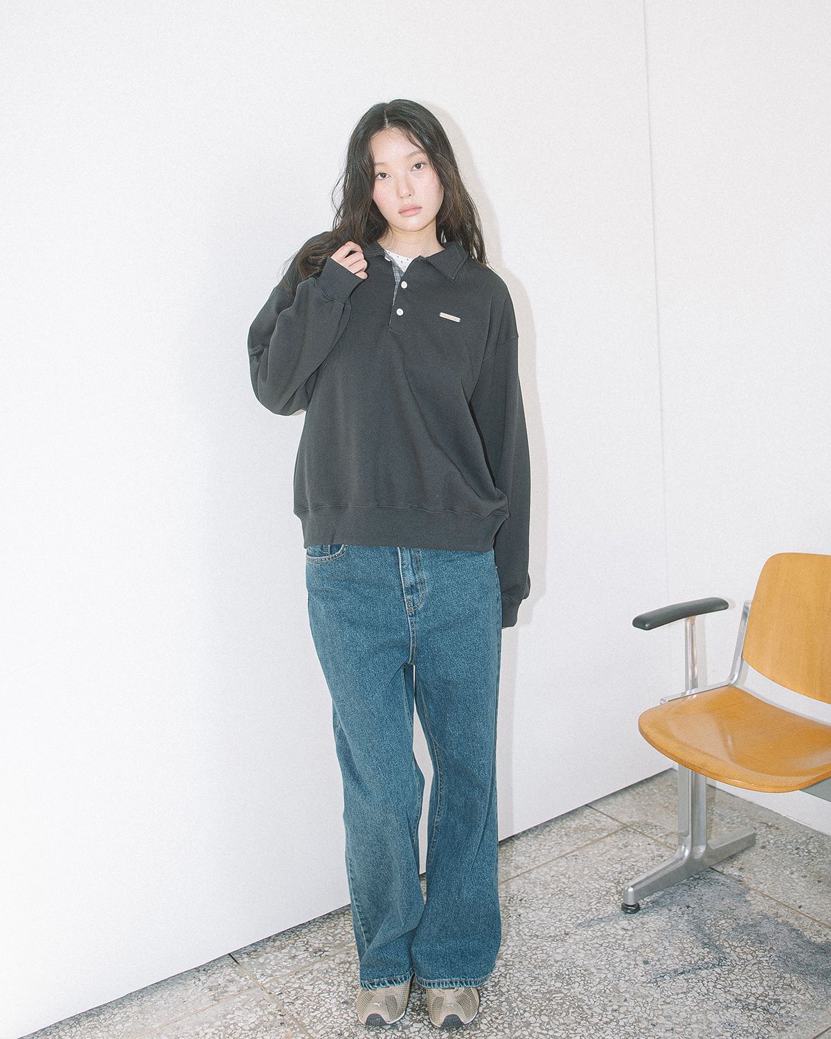 해비즘(HAVISM) WP CHECKED COLLAR SWEATSHIRT(CHARCOAL)