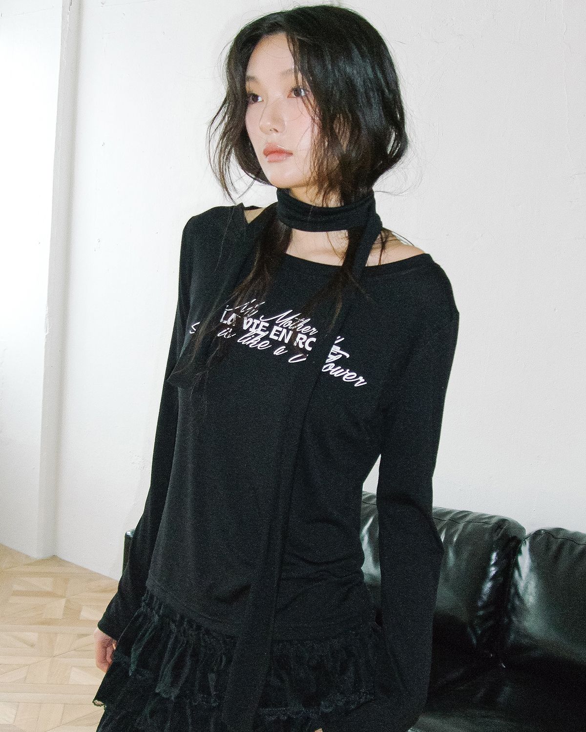 해비즘(HAVISM) LVER BOAT NECK L/S TEE(BLACK)