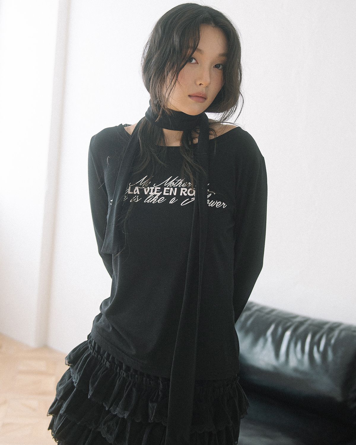 해비즘(HAVISM) LVER BOAT NECK L/S TEE(BLACK)