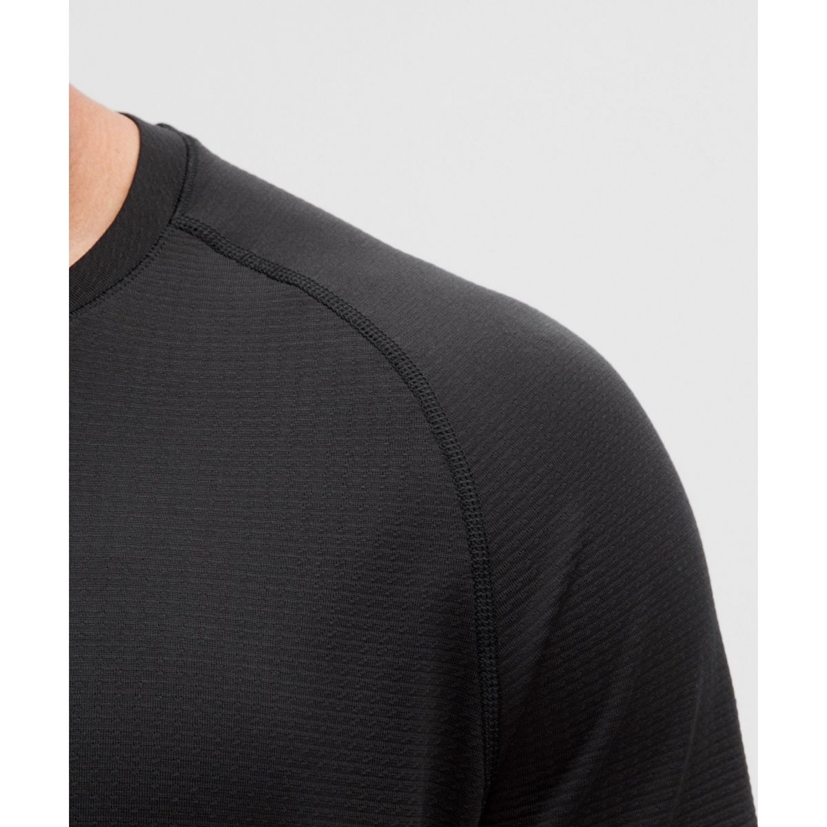 룰루레몬(LULULEMON) 메탈 벤트 테크 숏슬리브 셔츠  BLK BLK