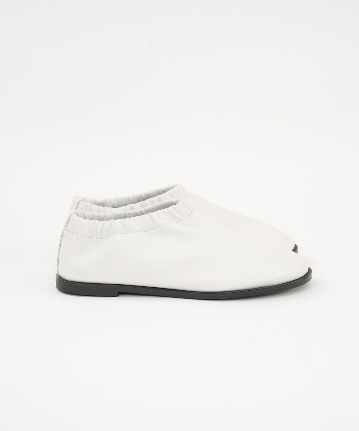 플라디코(PLAADICO) Nomadism SoftHug Flat, Milk White