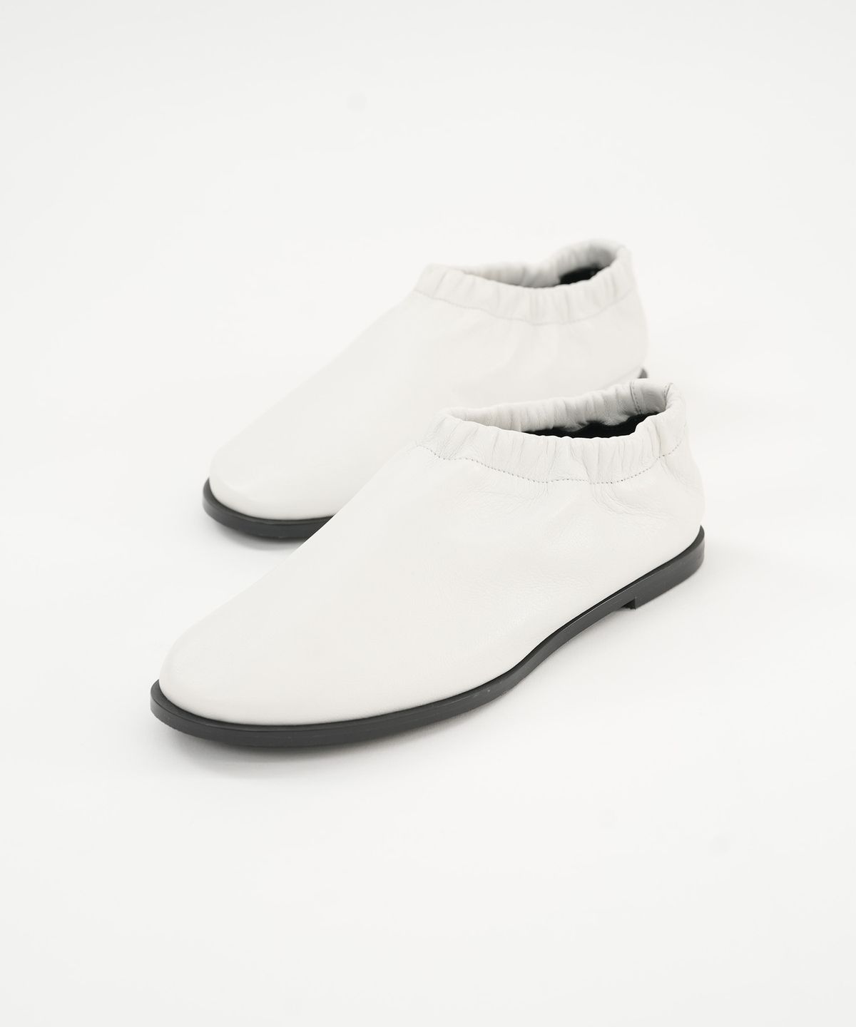 플라디코(PLAADICO) Nomadism SoftHug Flat, Milk White
