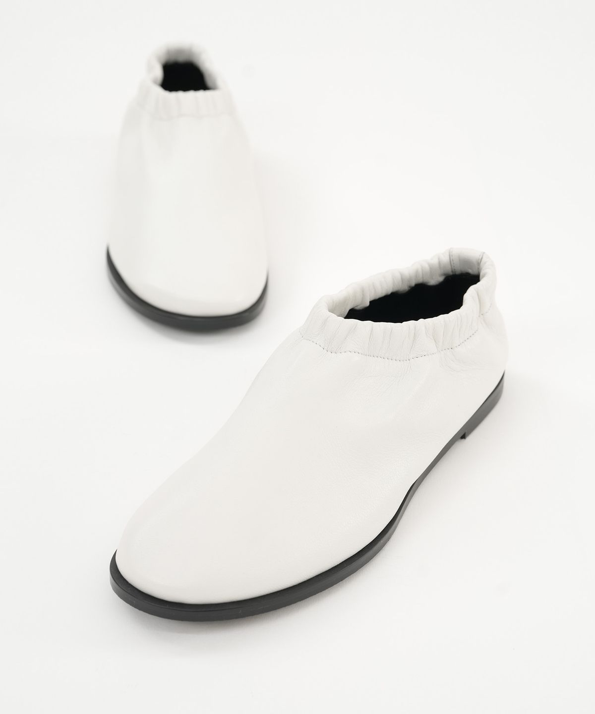 플라디코(PLAADICO) Nomadism SoftHug Flat, Milk White