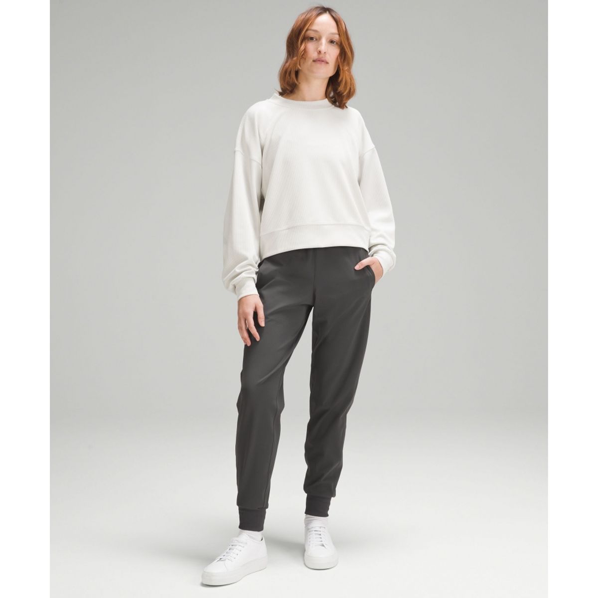 룰루레몬(LULULEMON) Luxtreme 슬림 핏 미드라이즈 조거 *풀 렝스  GGRE
