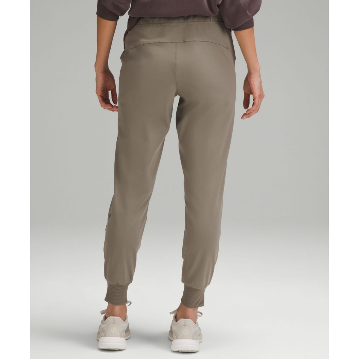 룰루레몬(LULULEMON) Luxtreme 슬림 핏 미드라이즈 조거 *아시아 핏  CBND