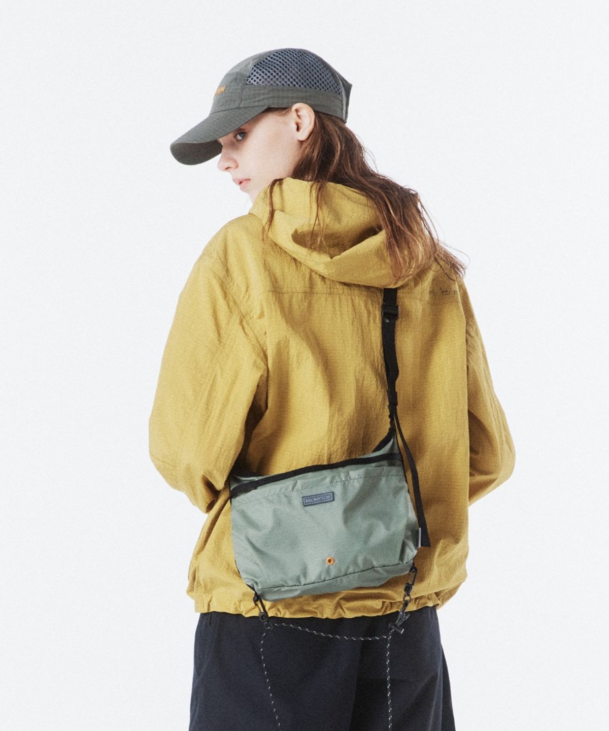 브롬톤 런던(BROMPTON LONDON) ROLL PACK JACKET - MUSTARD (P261UJP101)